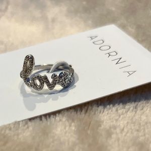 ❤️ White Rhodium Plated Pave Swarovski Crystal Cursive Love Ring❤️